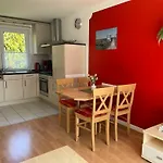 Gemuetliche Doppelhaushaelfte In Lubmin Casa de Férias *