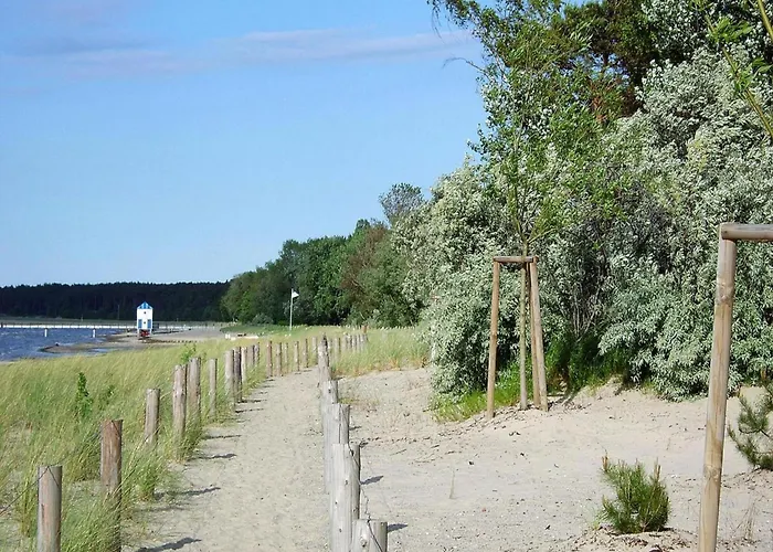 Semi-detached House, בית נופש